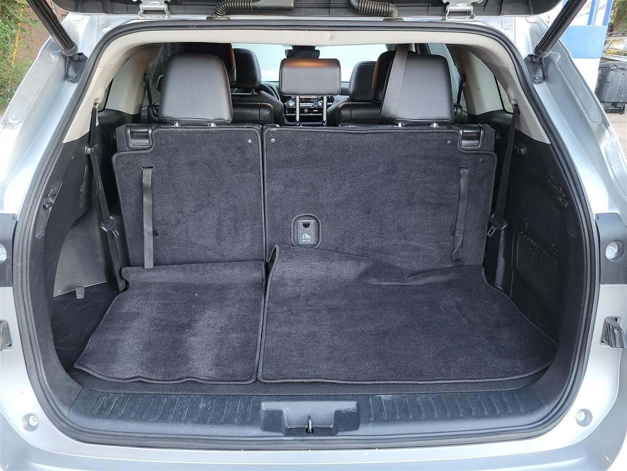 Toyota Highlander Hybrid XLE AWD 2022