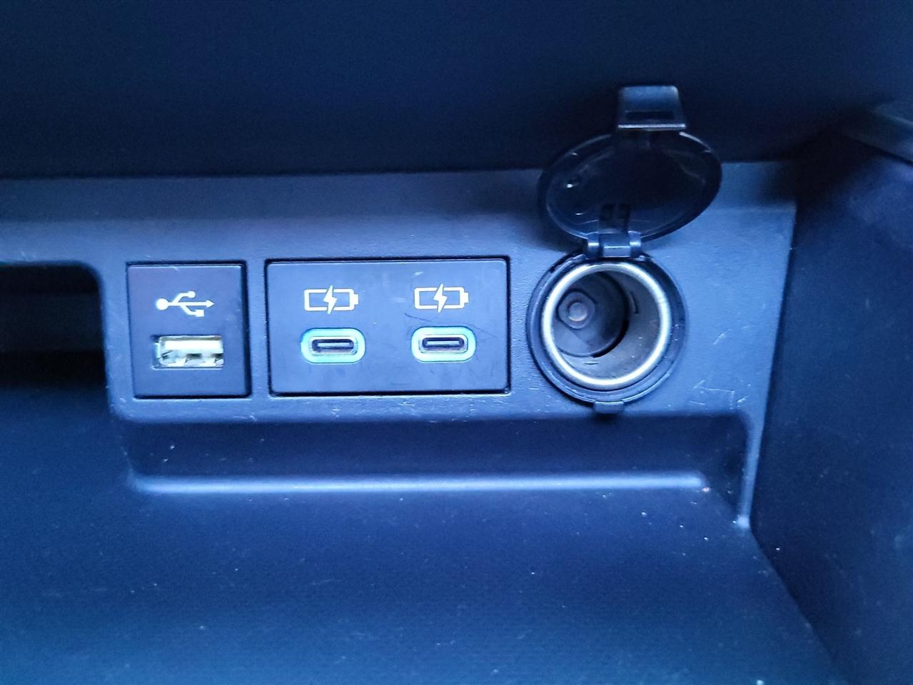 Toyota Highlander Hybrid XLE AWD 2022