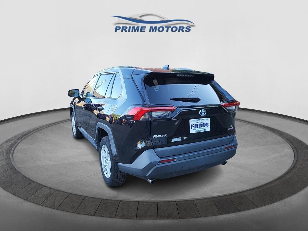 Toyota RAV4 Hybrid LE 2021