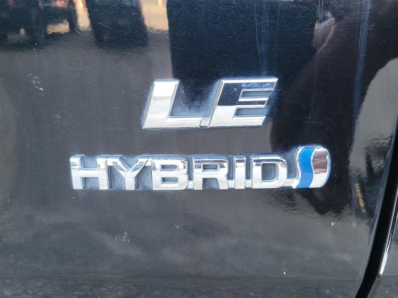 Toyota RAV4 Hybrid LE 2021