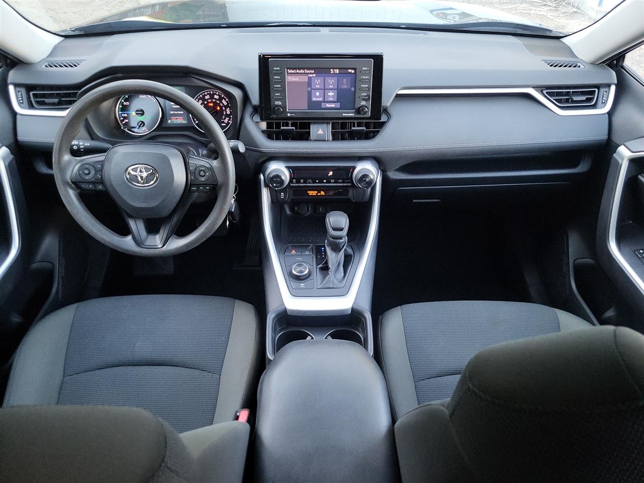 Toyota RAV4 Hybrid LE 2021