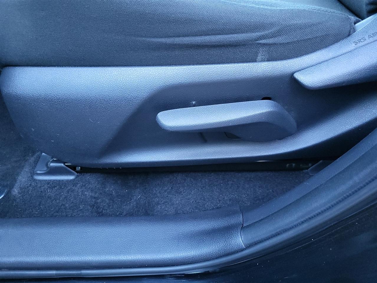 Toyota RAV4 Hybrid LE 2021