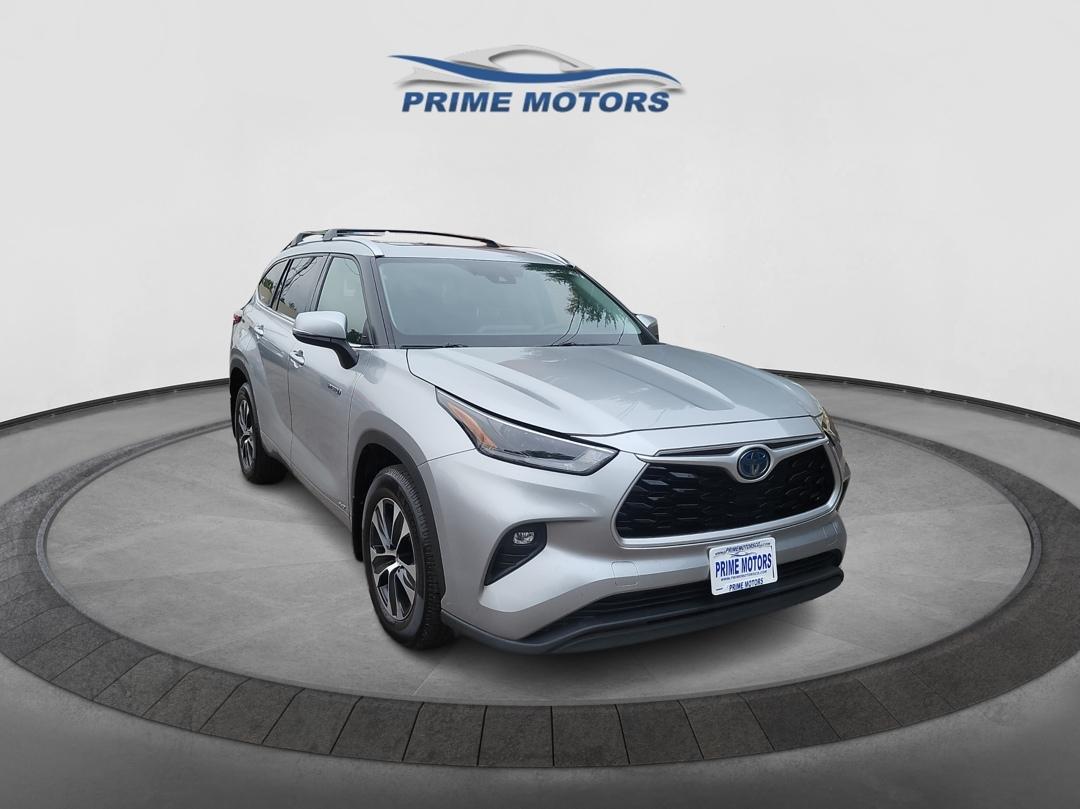 Toyota Highlander Hybrid XLE AWD 2021