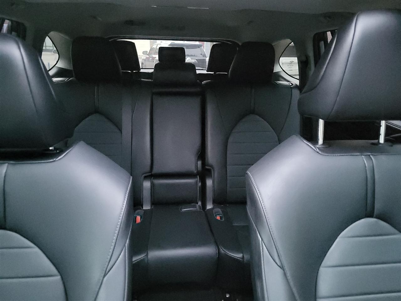 Toyota Highlander Hybrid XLE AWD 2021