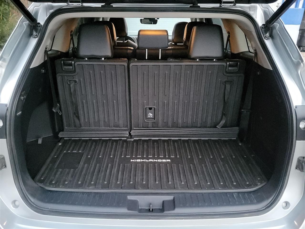 Toyota Highlander Hybrid XLE AWD 2021