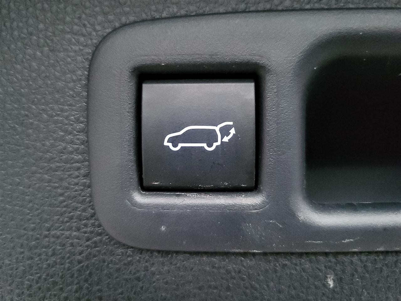 Toyota Highlander Hybrid XLE AWD 2021