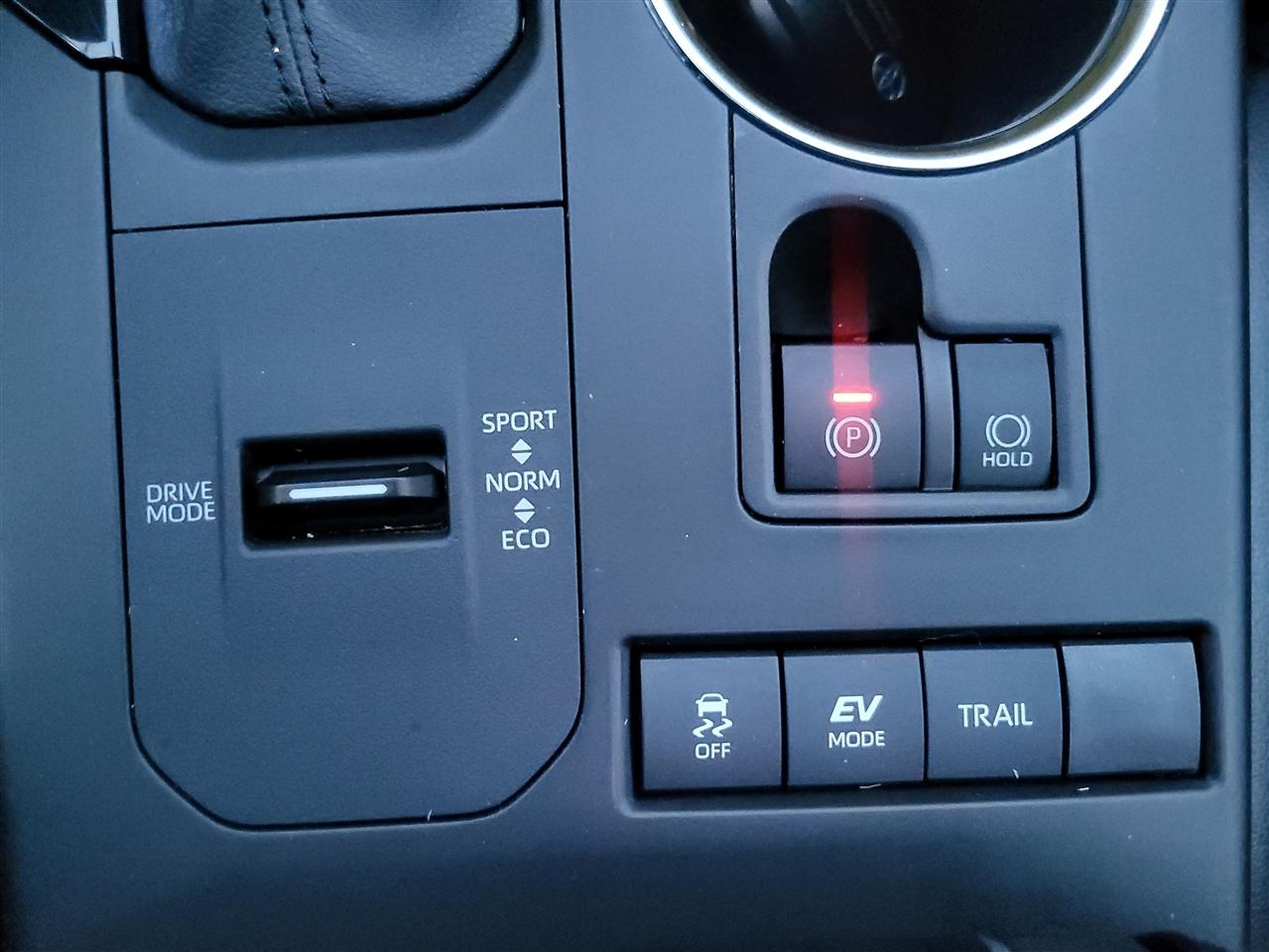 Toyota Highlander Hybrid XLE AWD 2021