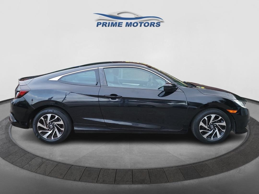 Honda Civic LX Coupe 6-Spd MT 2017