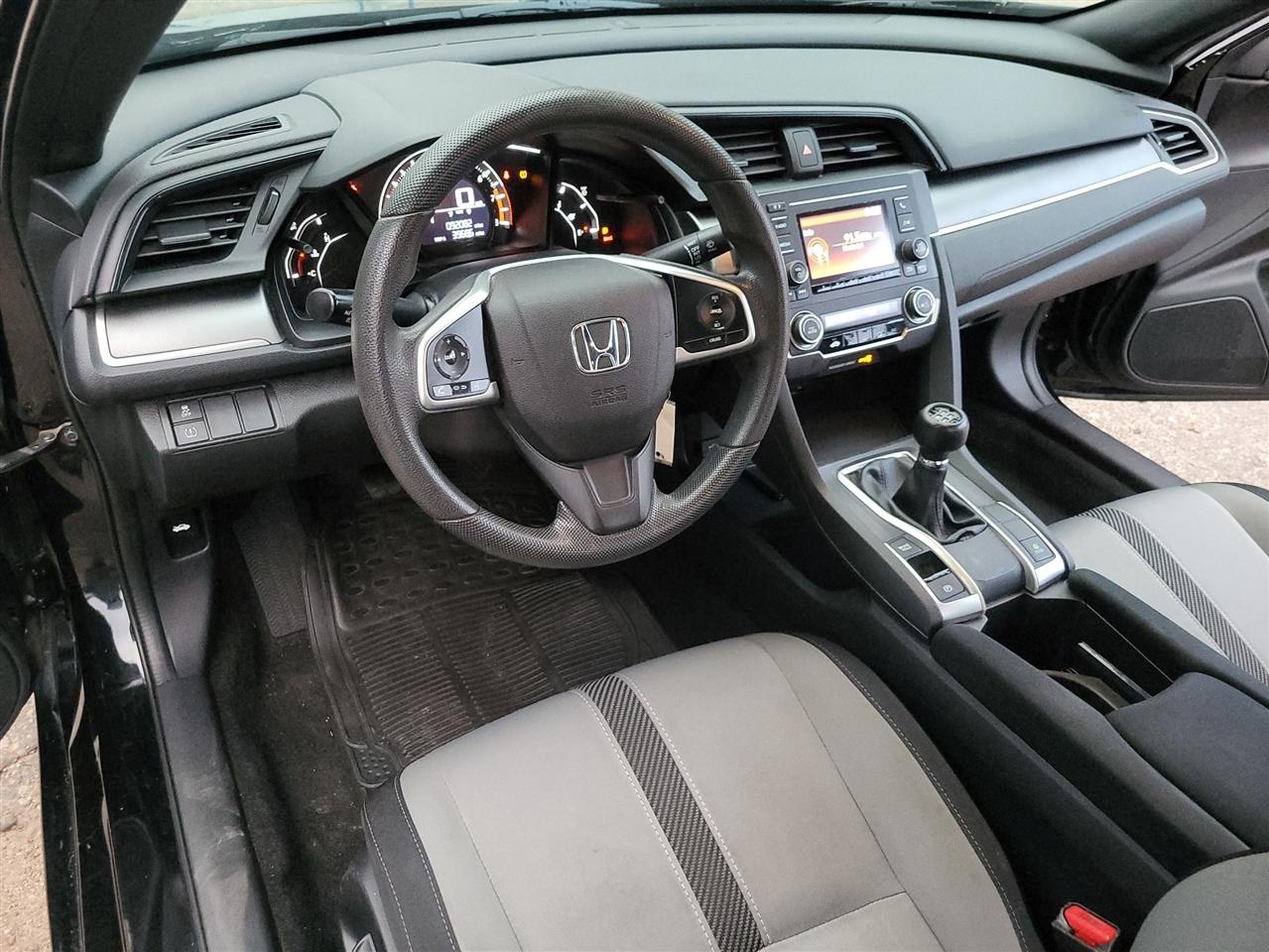 Honda Civic LX Coupe 6-Spd MT 2017
