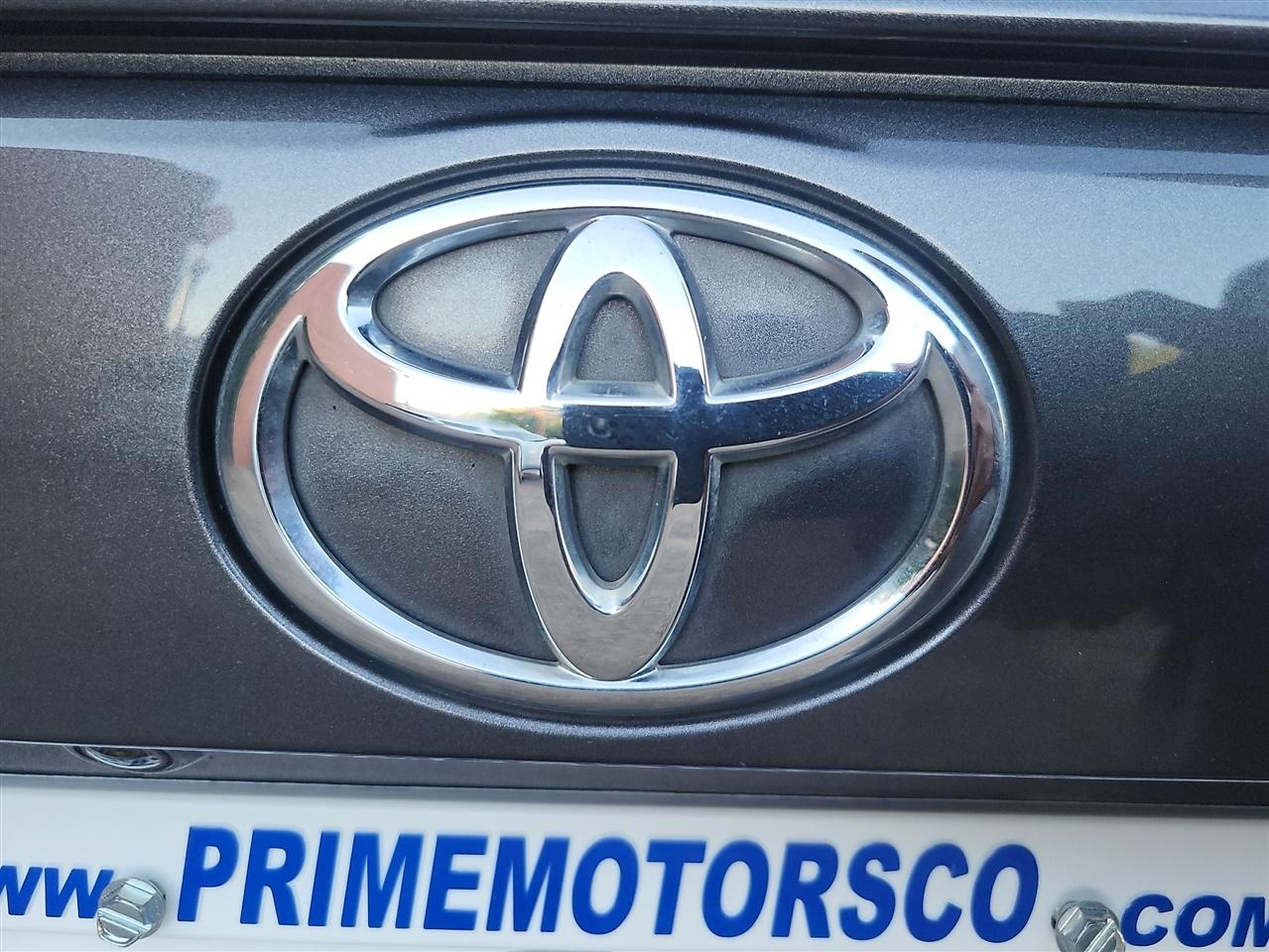 Toyota RAV4 LE AWD 2019