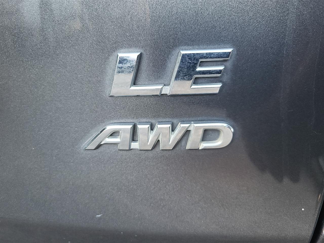 Toyota RAV4 LE AWD 2019