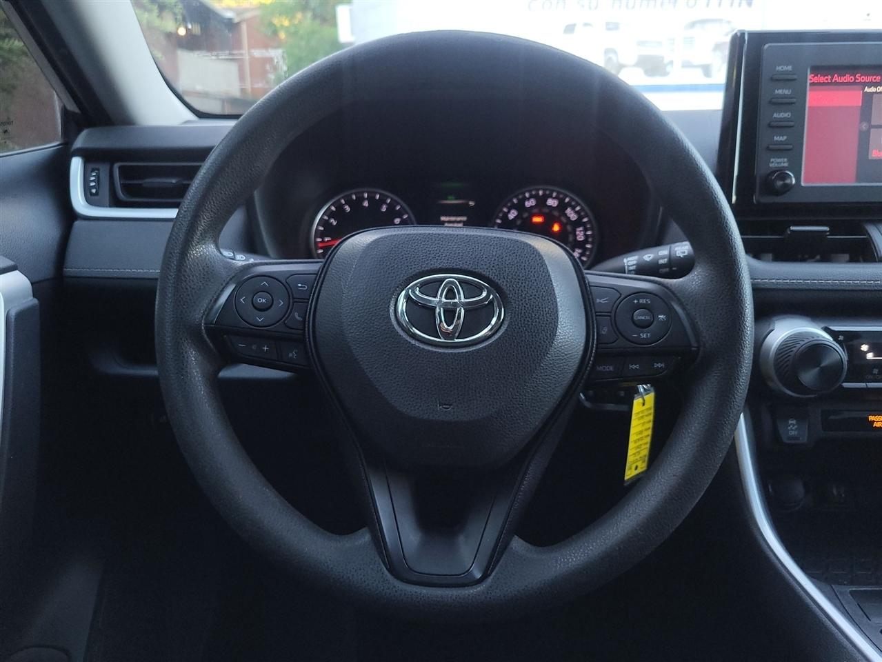 Toyota RAV4 LE AWD 2019