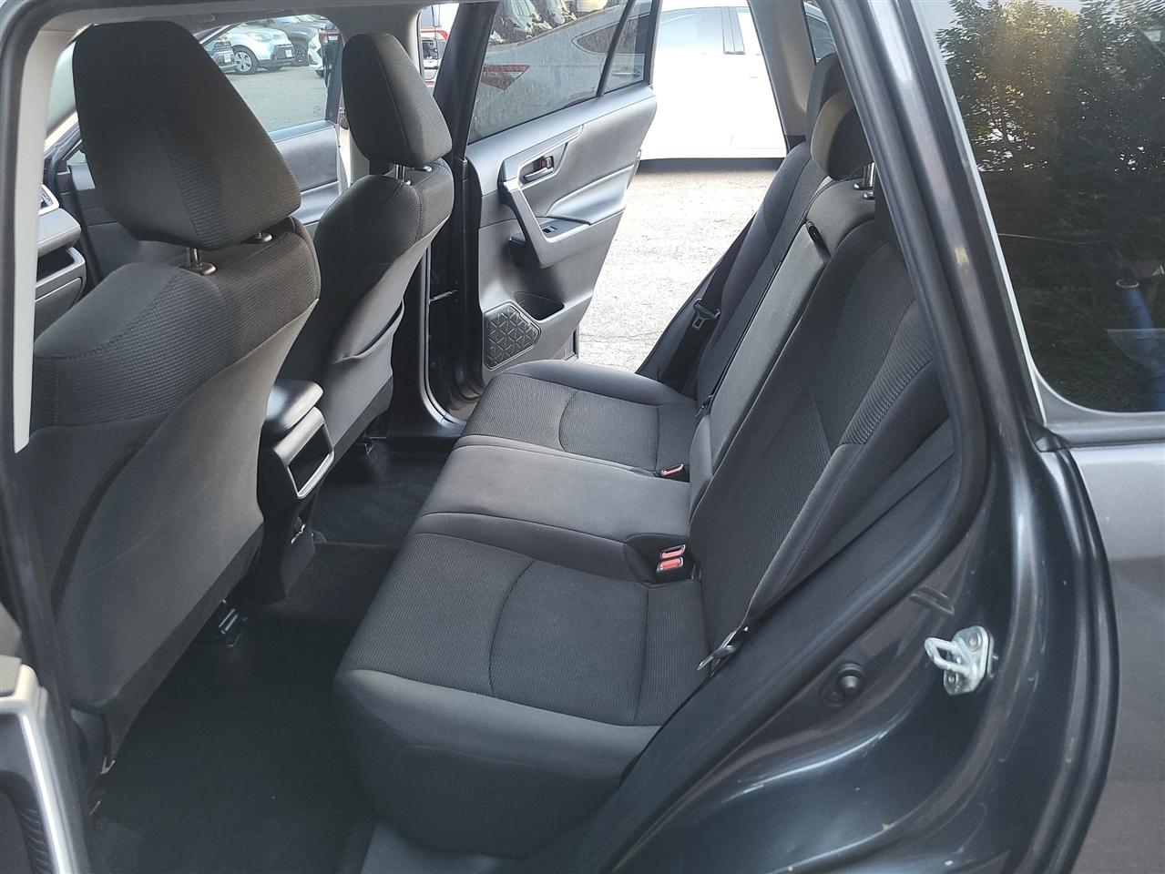 Toyota RAV4 LE AWD 2019