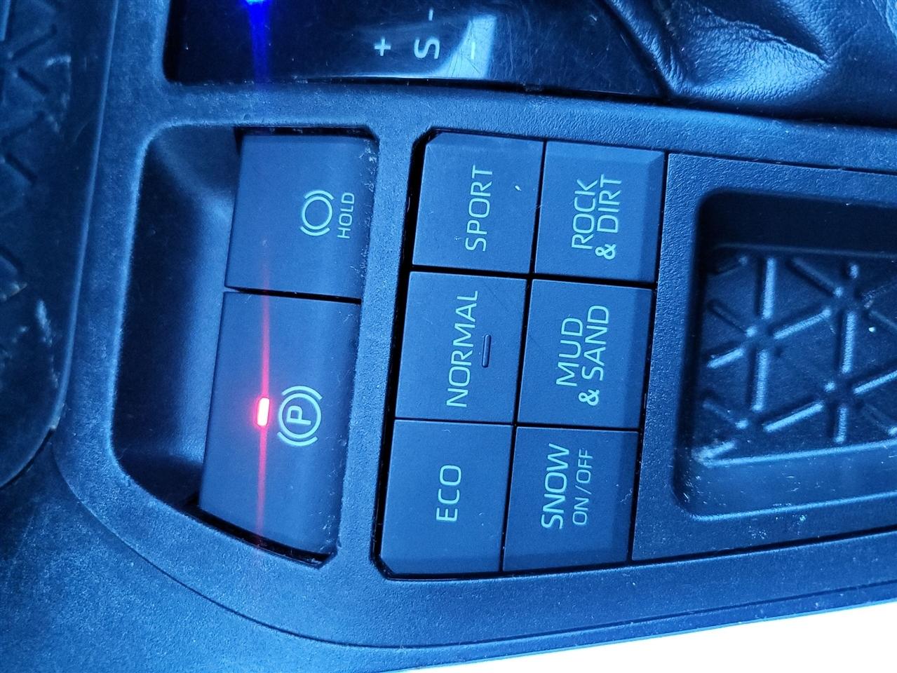 Toyota RAV4 LE AWD 2019
