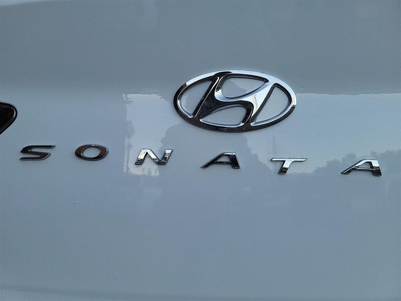 Hyundai Sonata photo 13