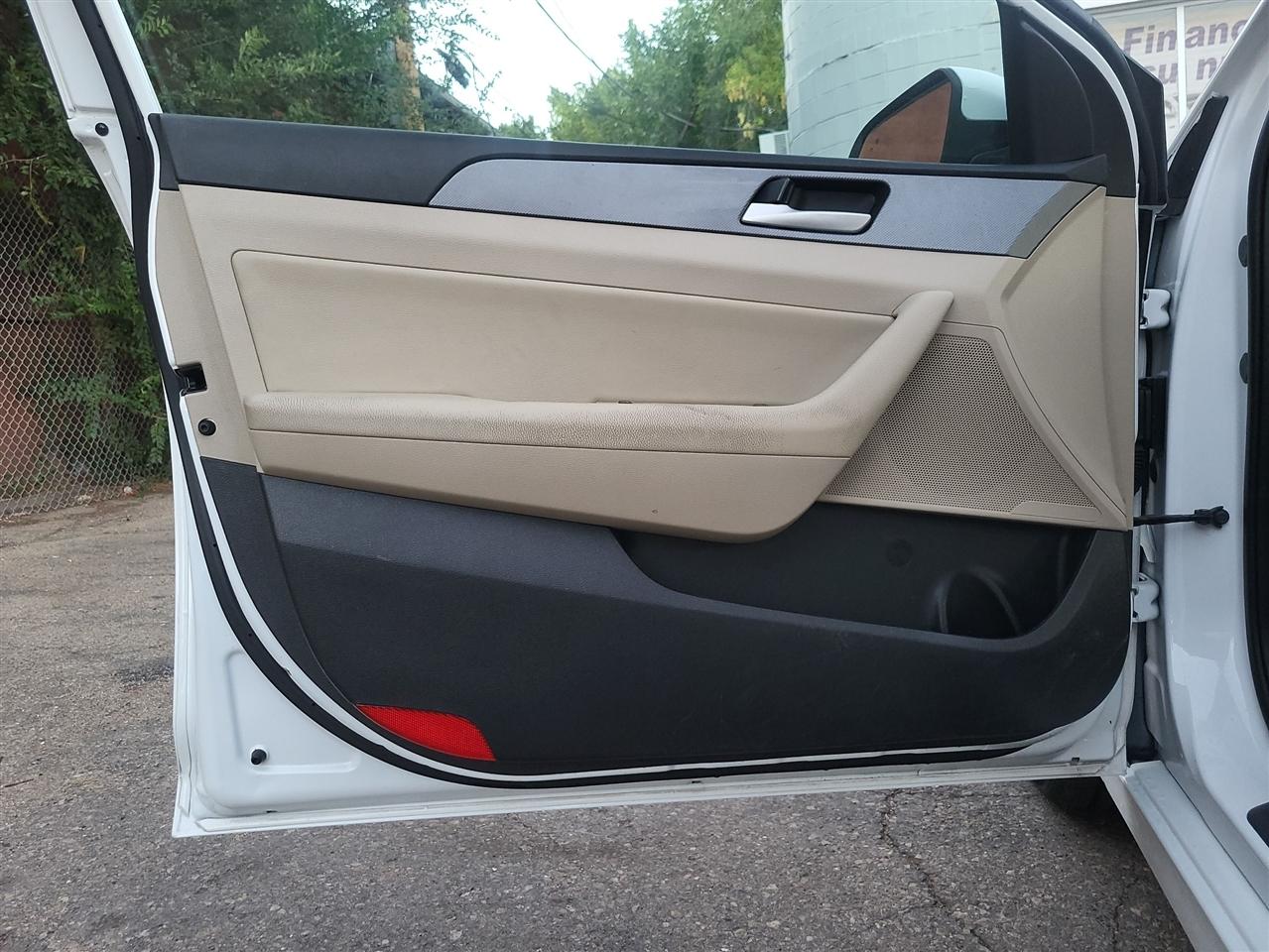Hyundai Sonata photo 26