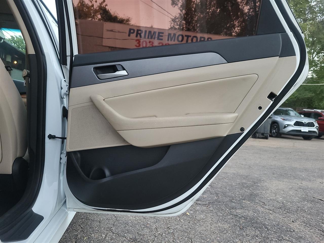 Hyundai Sonata photo 29
