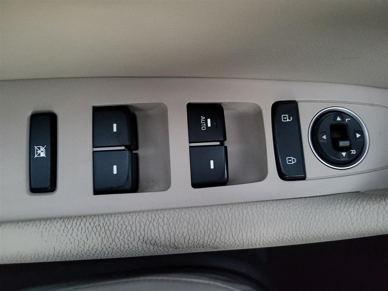 Hyundai Sonata photo 39