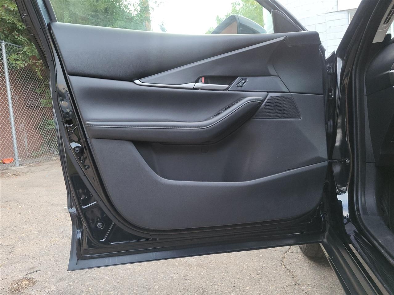 Mazda CX-30 photo 31