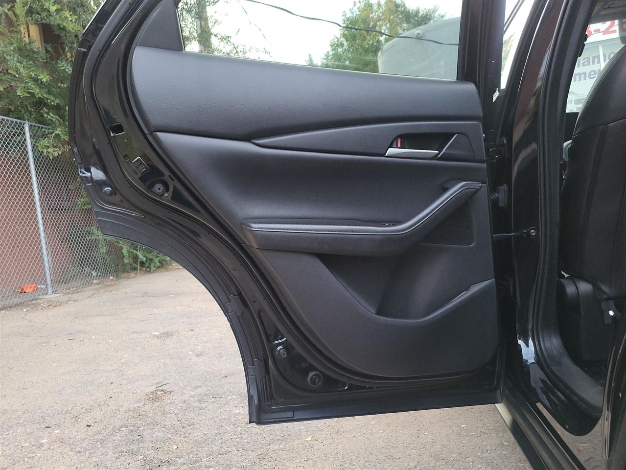 Mazda CX-30 photo 33