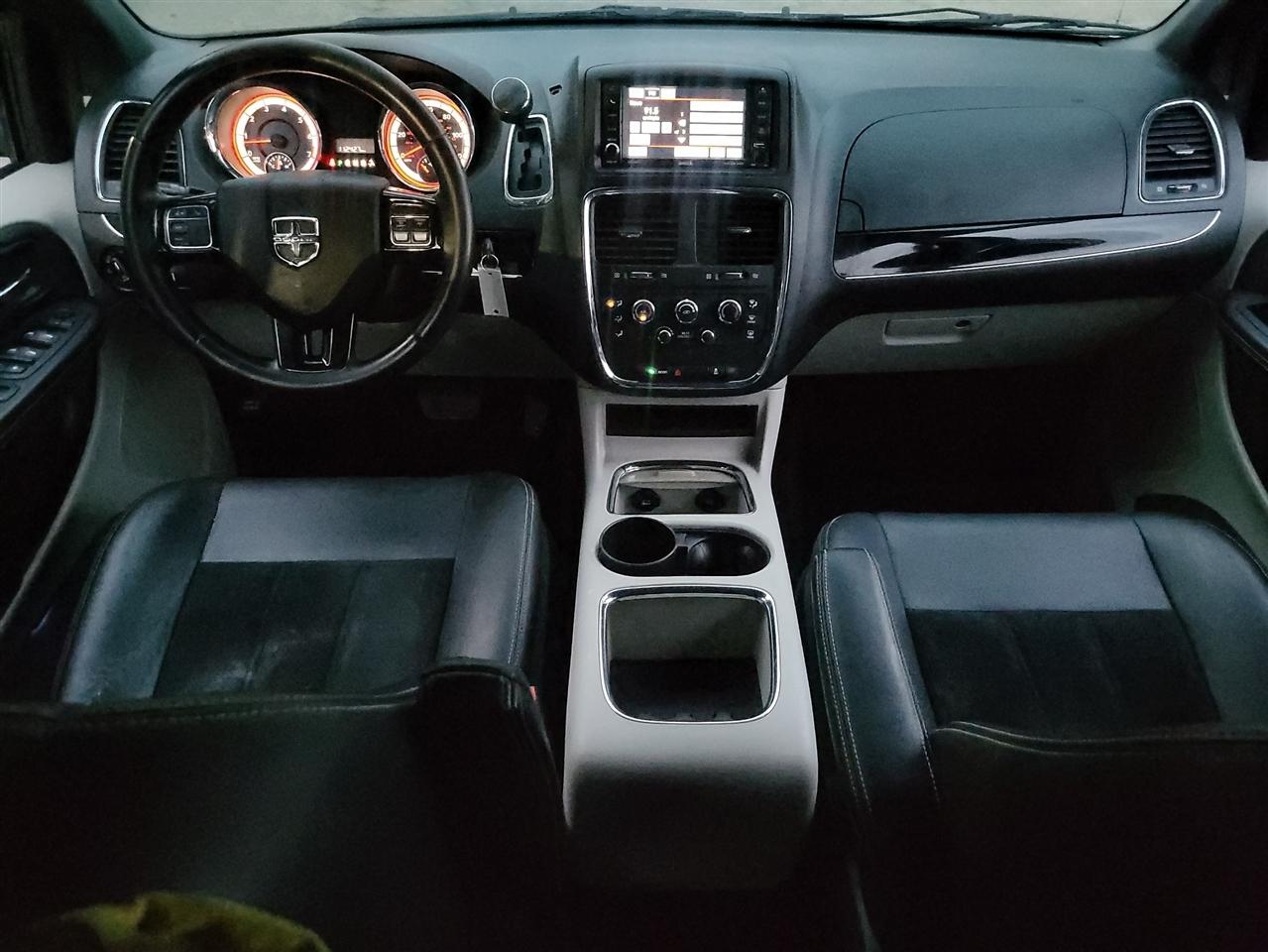 Dodge Grand Caravan photo 17