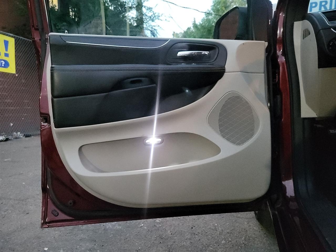 Dodge Grand Caravan photo 28