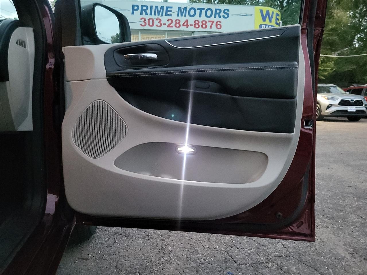 Dodge Grand Caravan photo 29