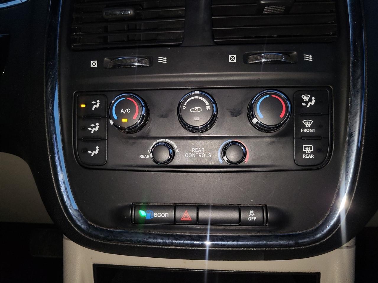 Dodge Grand Caravan photo 32