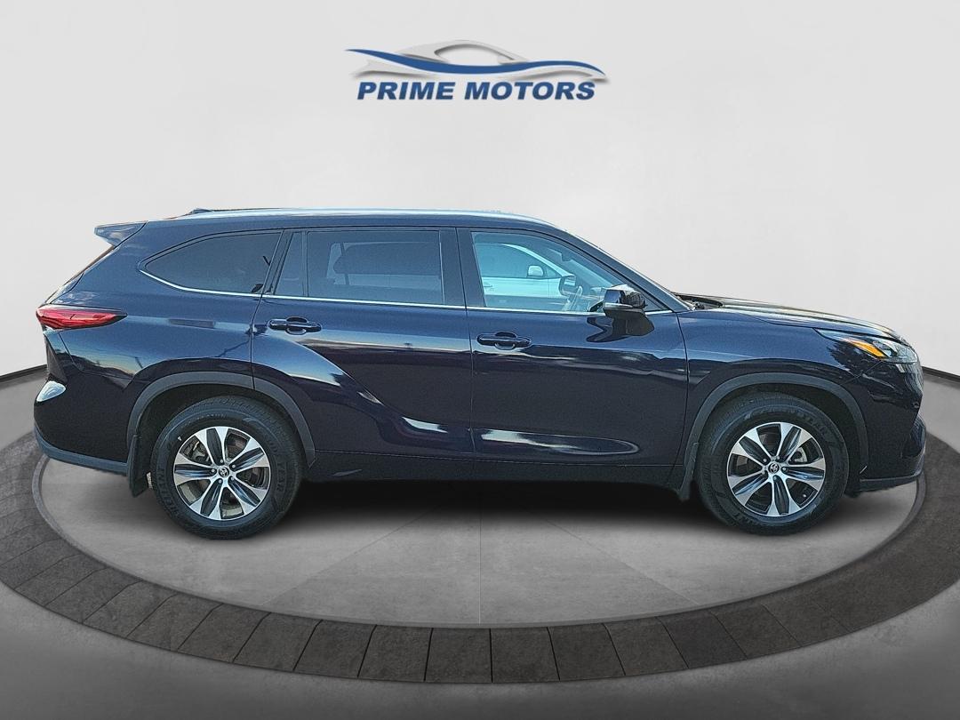 Toyota Highlander photo 2