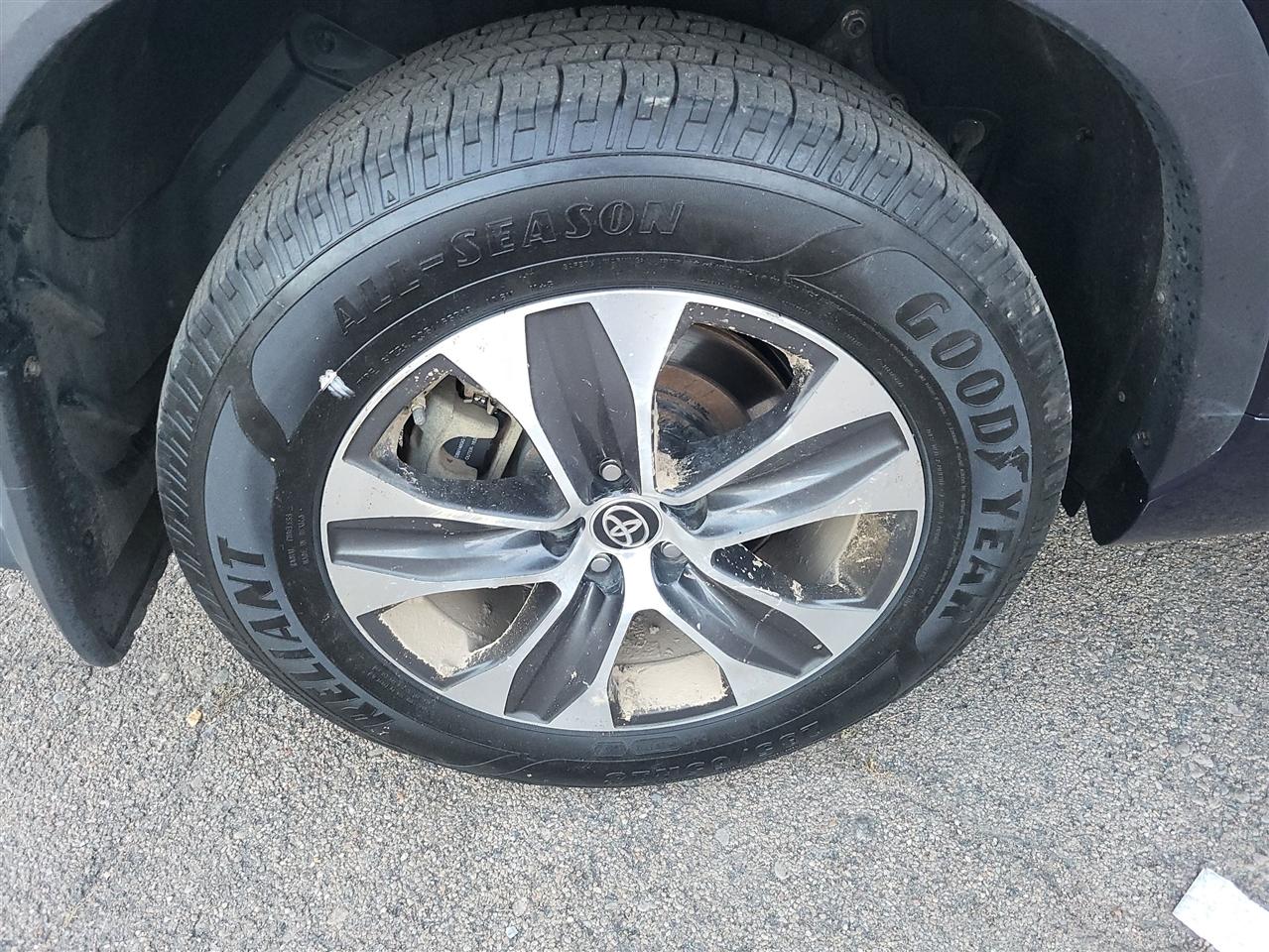 Toyota Highlander photo 12