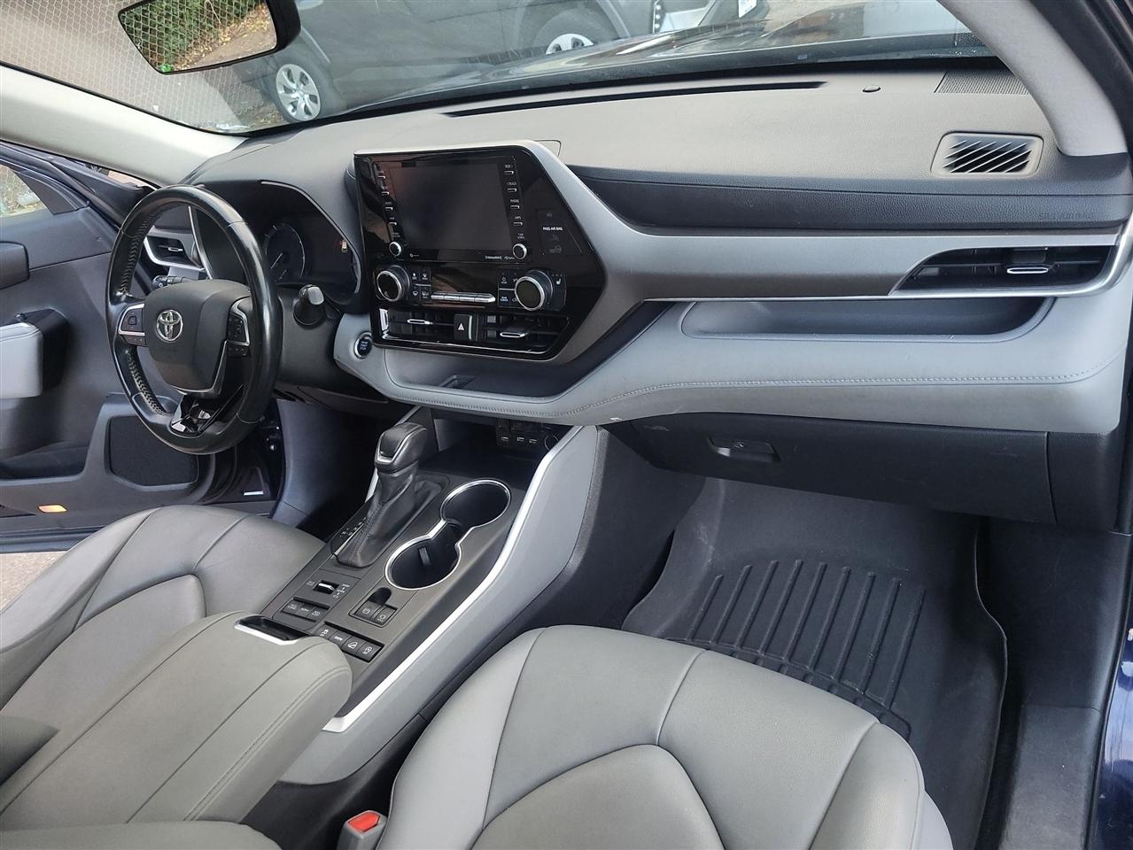 Toyota Highlander XLE 2020