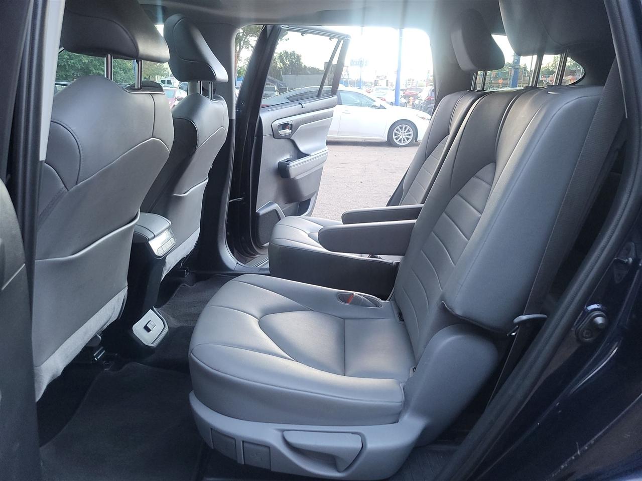 Toyota Highlander XLE 2020