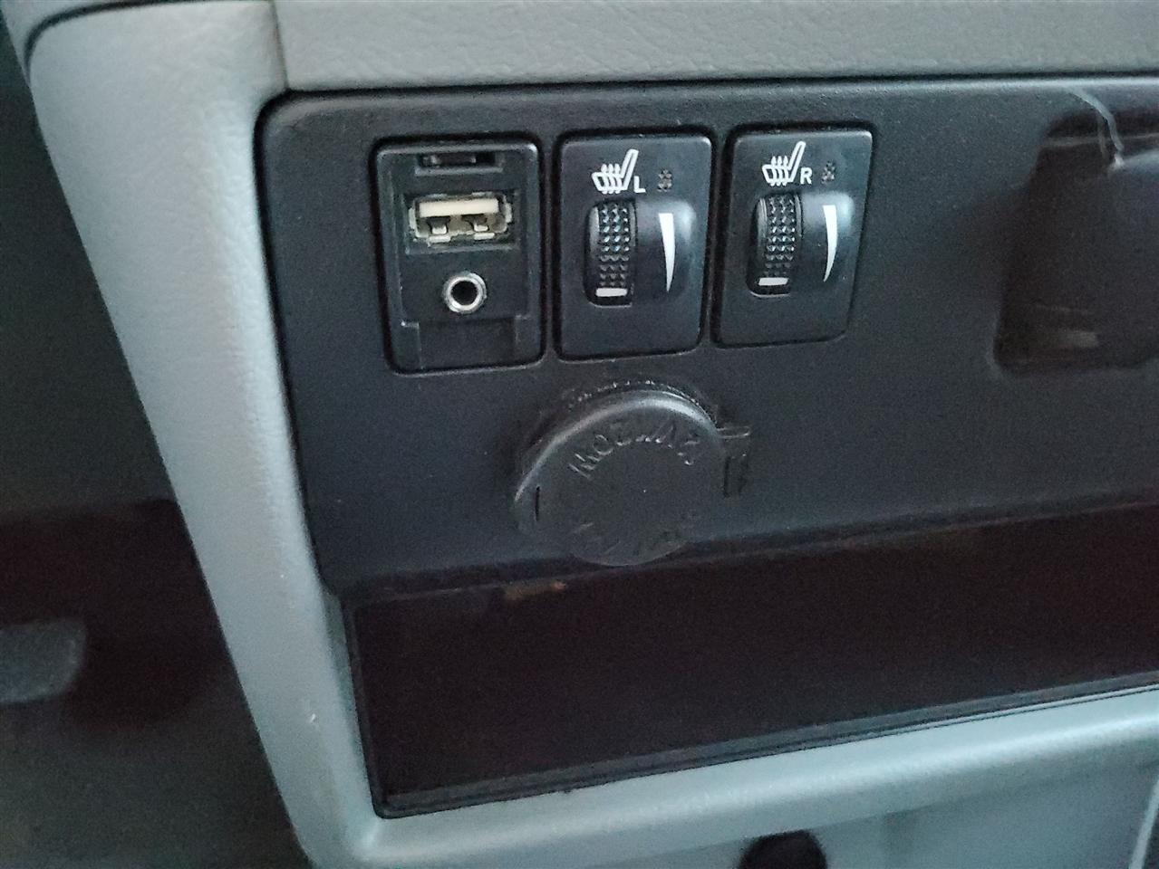 Toyota Sienna photo 36