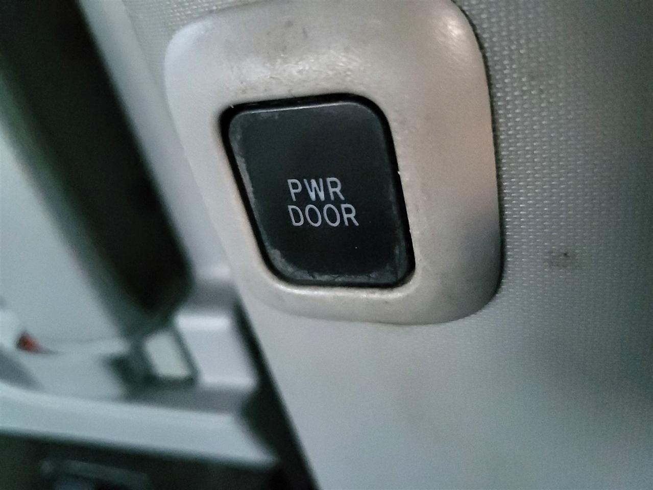 Toyota Sienna photo 38