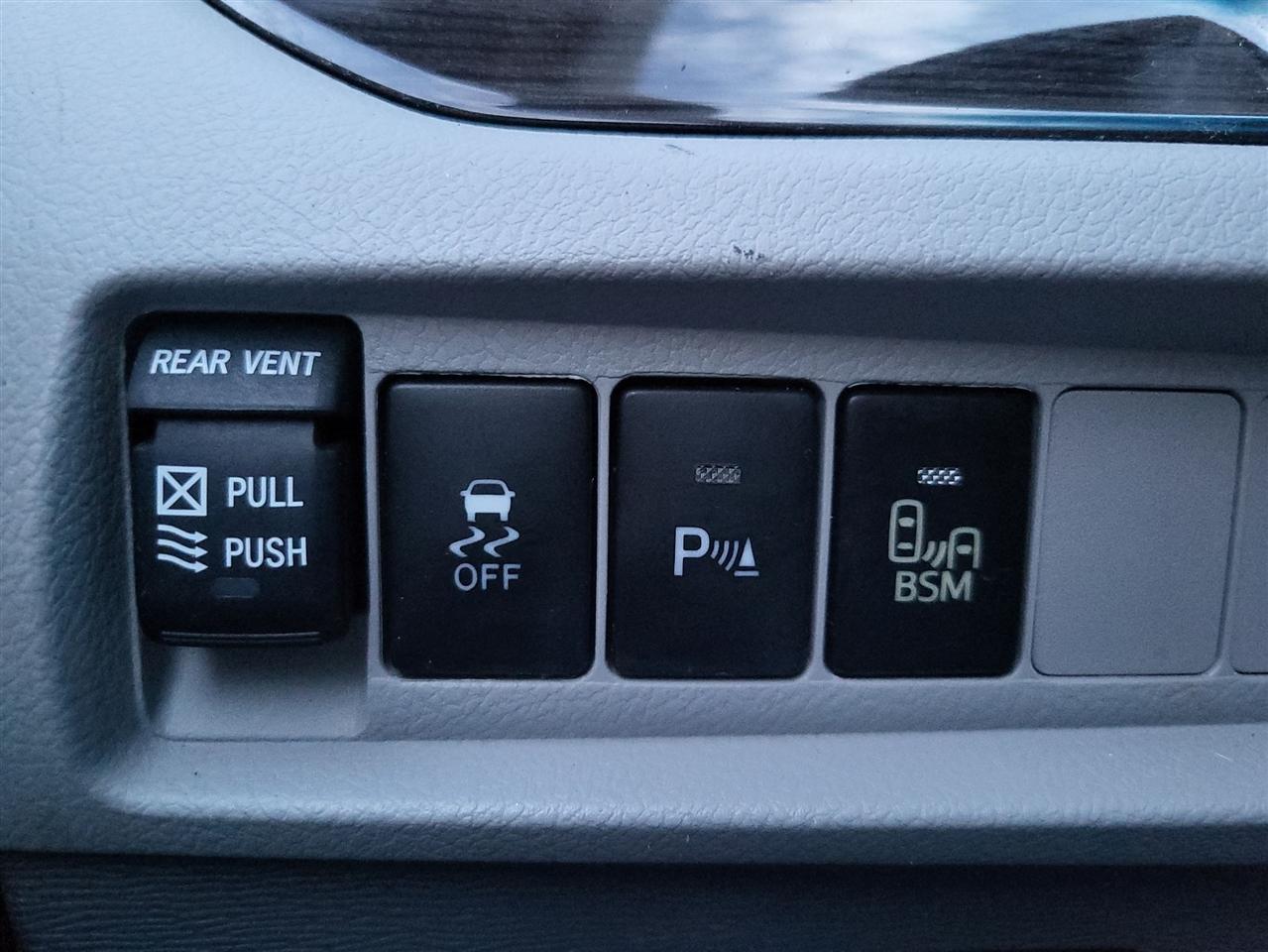 Toyota Sienna photo 40