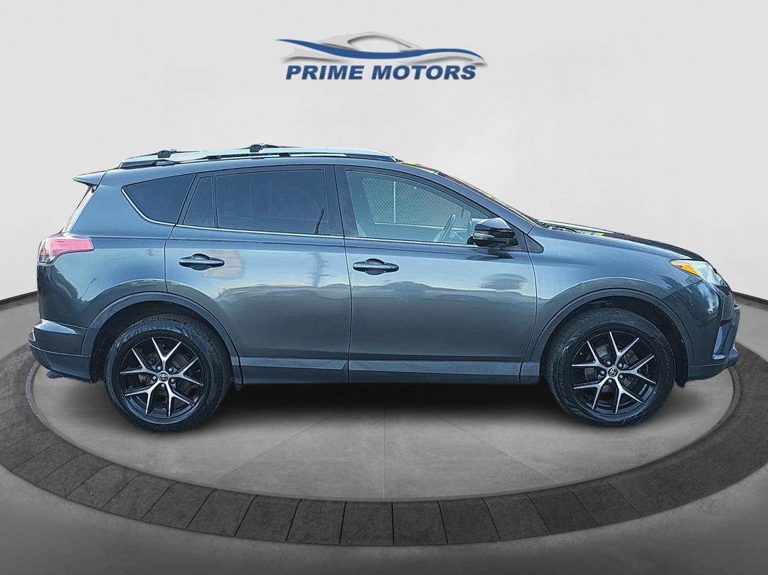 Toyota RAV4 SE 4WD 2016