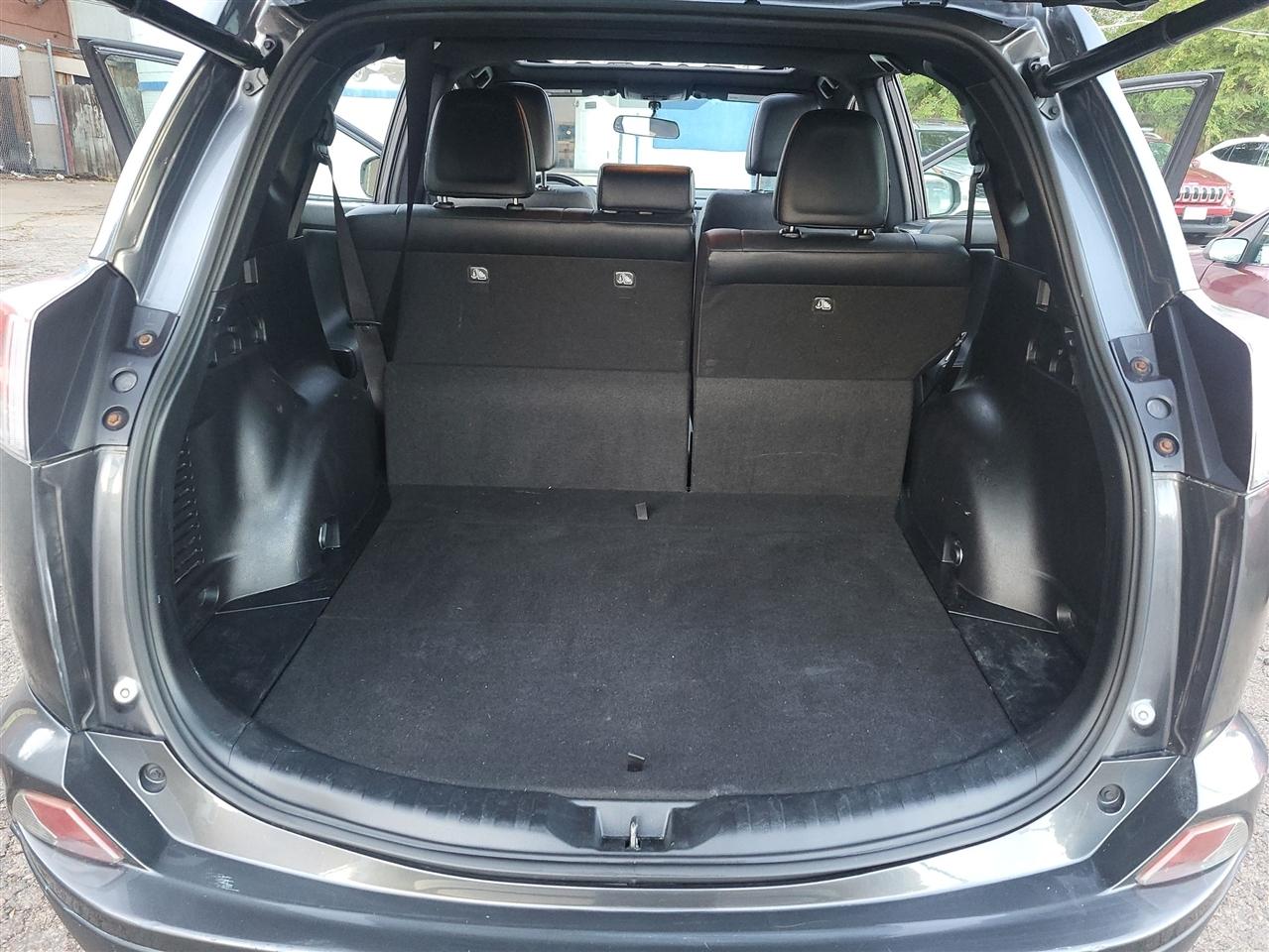Toyota RAV4 SE 4WD 2016