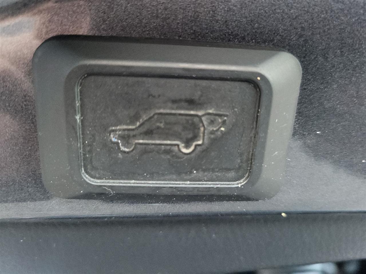 Toyota RAV4 SE 4WD 2016