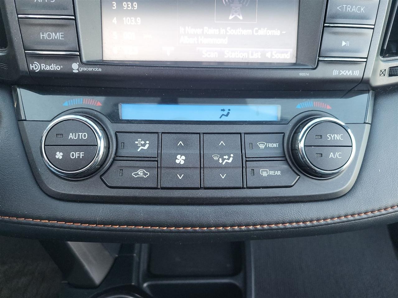 Toyota RAV4 SE 4WD 2016