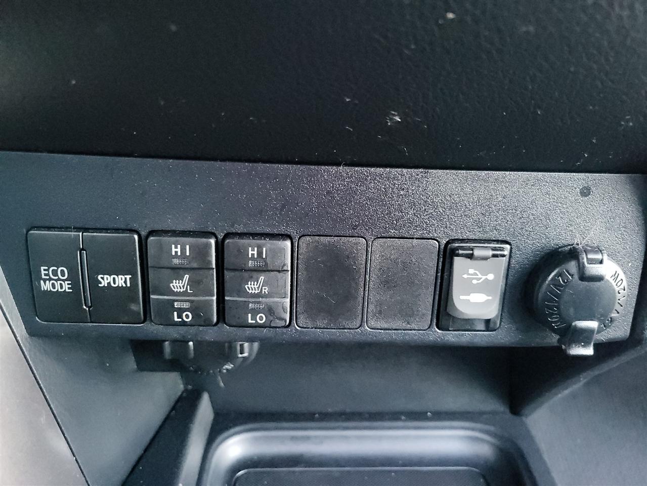 Toyota RAV4 SE 4WD 2016