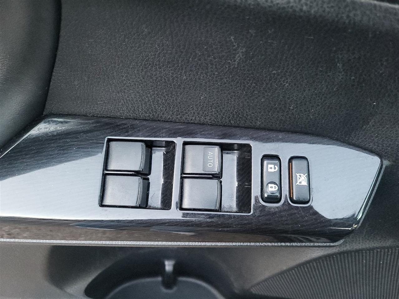 Toyota RAV4 SE 4WD 2016