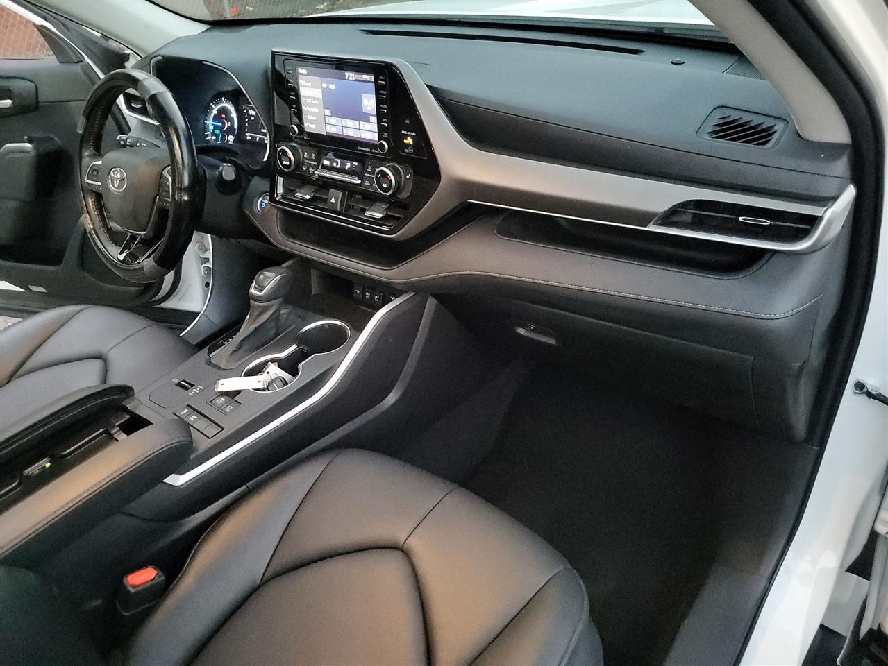 Toyota Highlander  2021