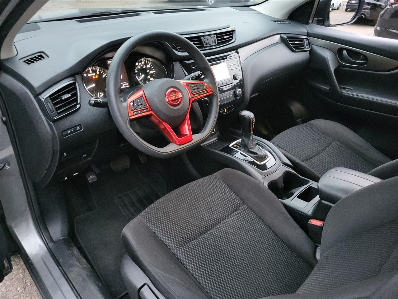 Nissan Rogue Sport S 2018