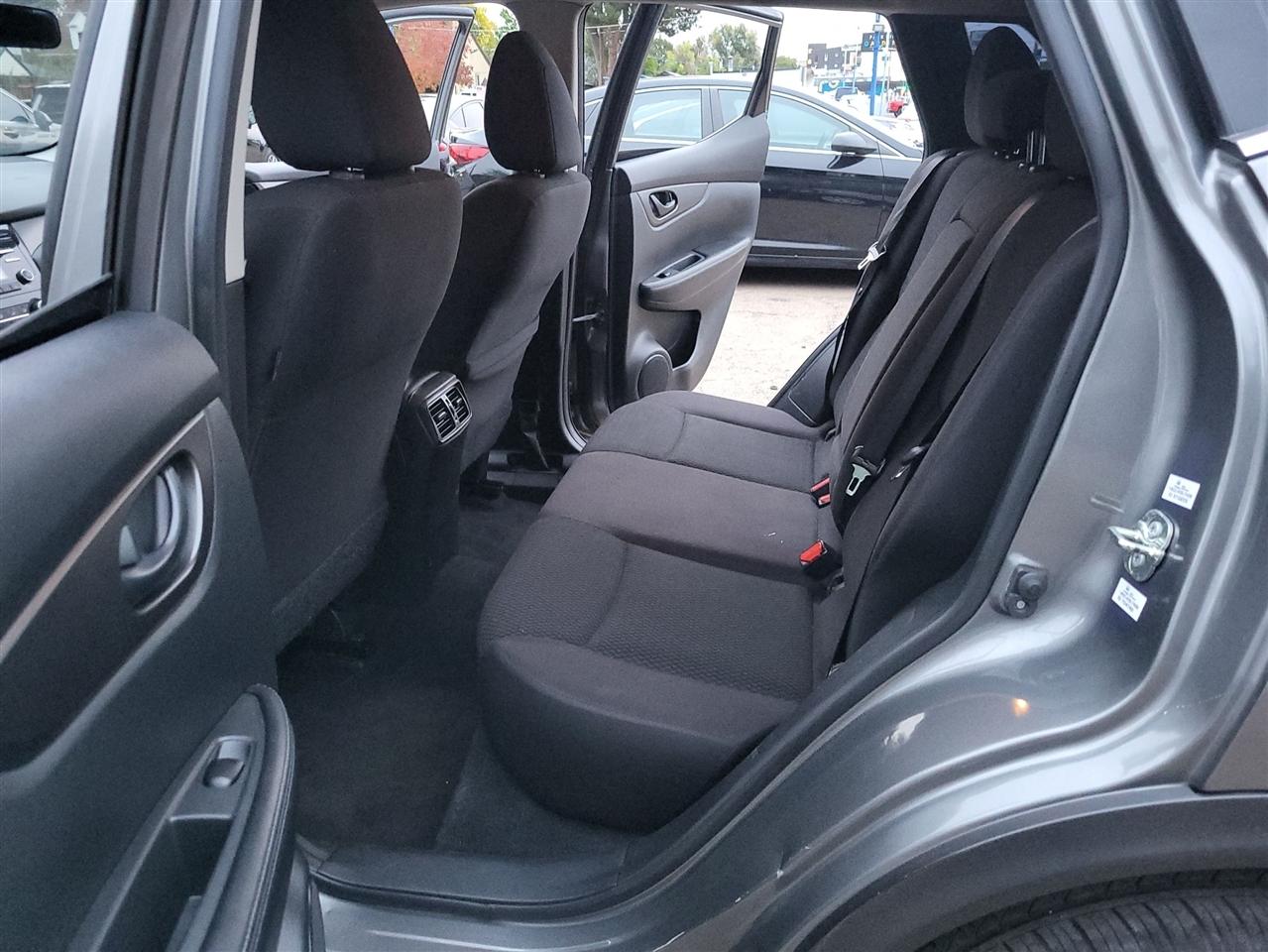 Nissan Rogue Sport S 2018