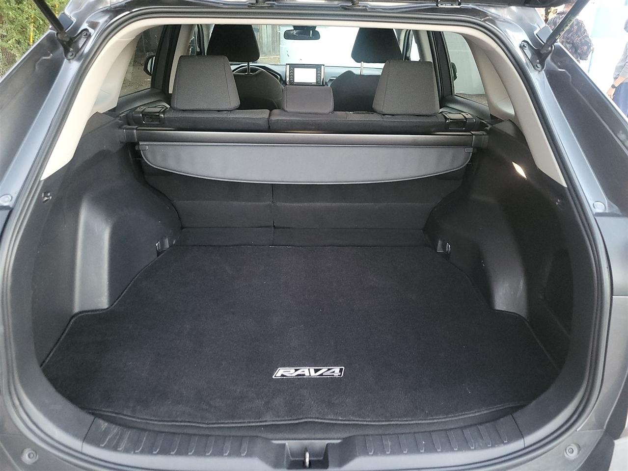 Toyota RAV4 Hybrid LE 2022