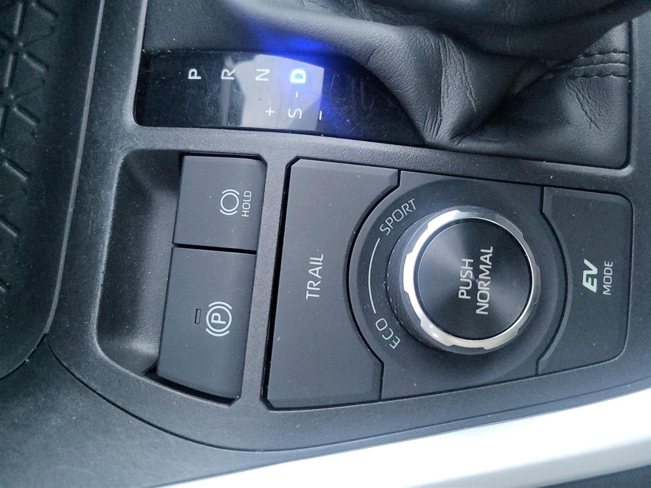Toyota RAV4 Hybrid LE 2022