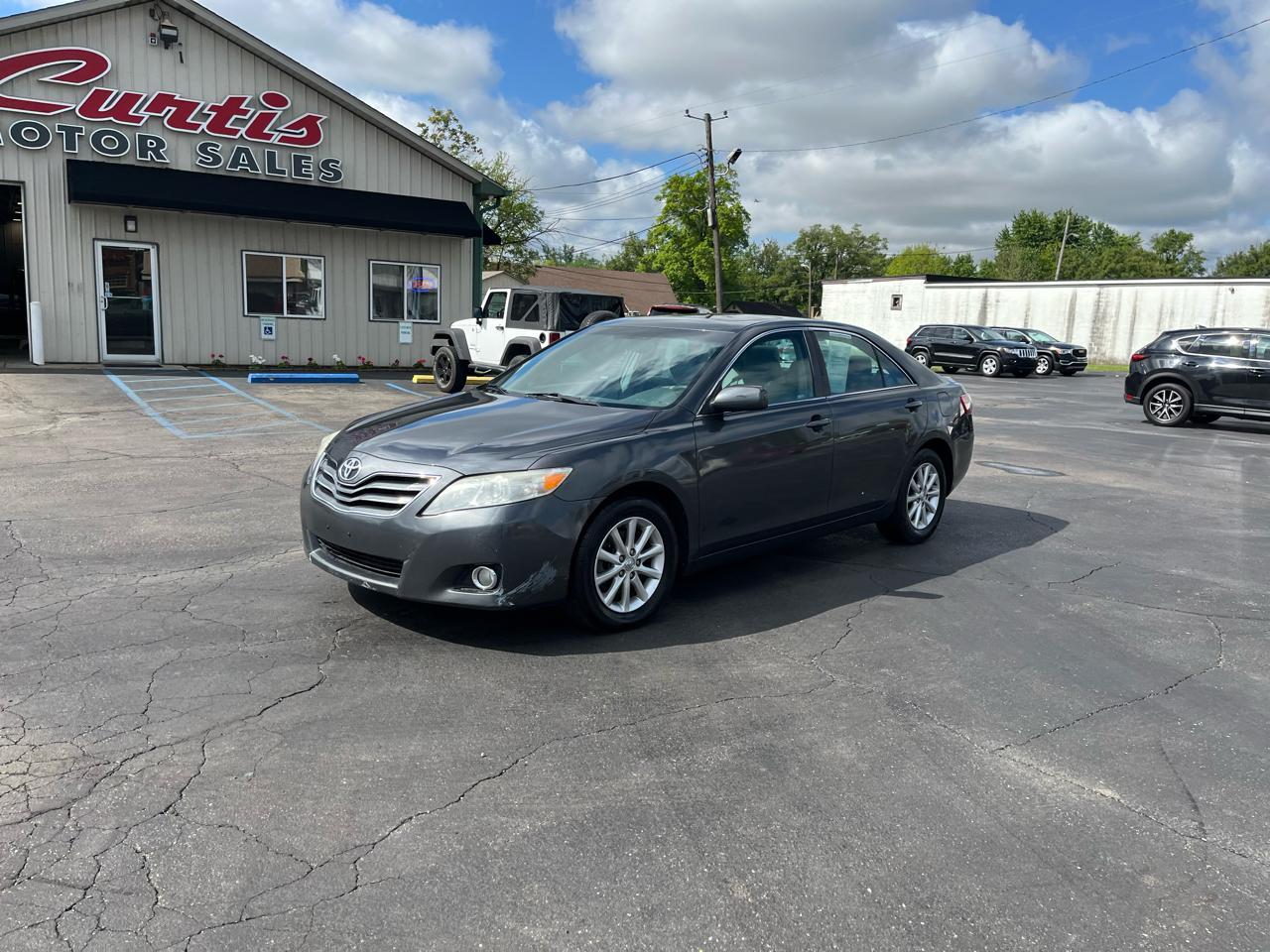 Toyota Camry Base 6-Spd AT 2011