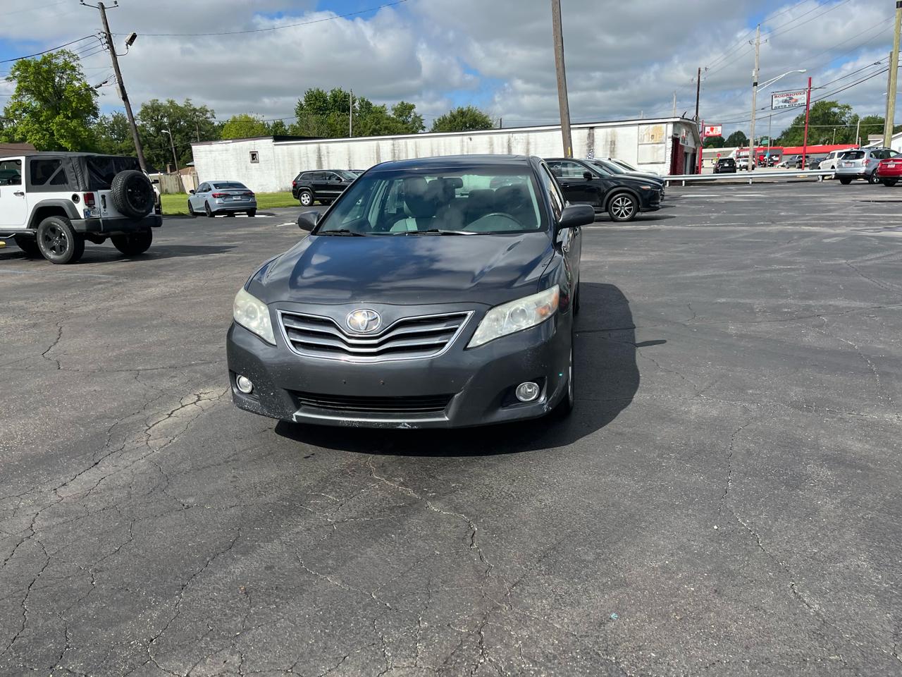 Toyota Camry Base 6-Spd AT 2011