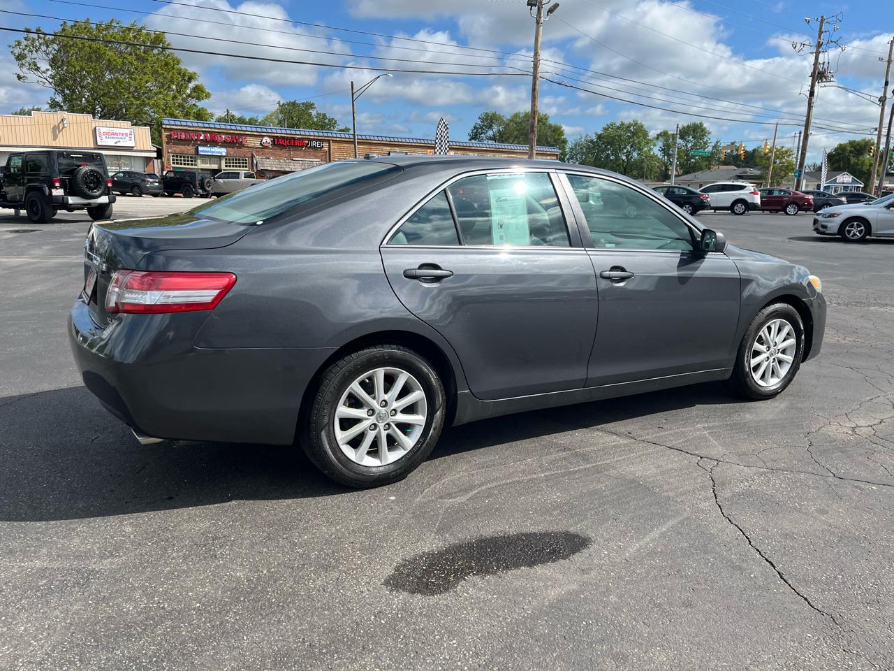 Toyota Camry Base 6-Spd AT 2011