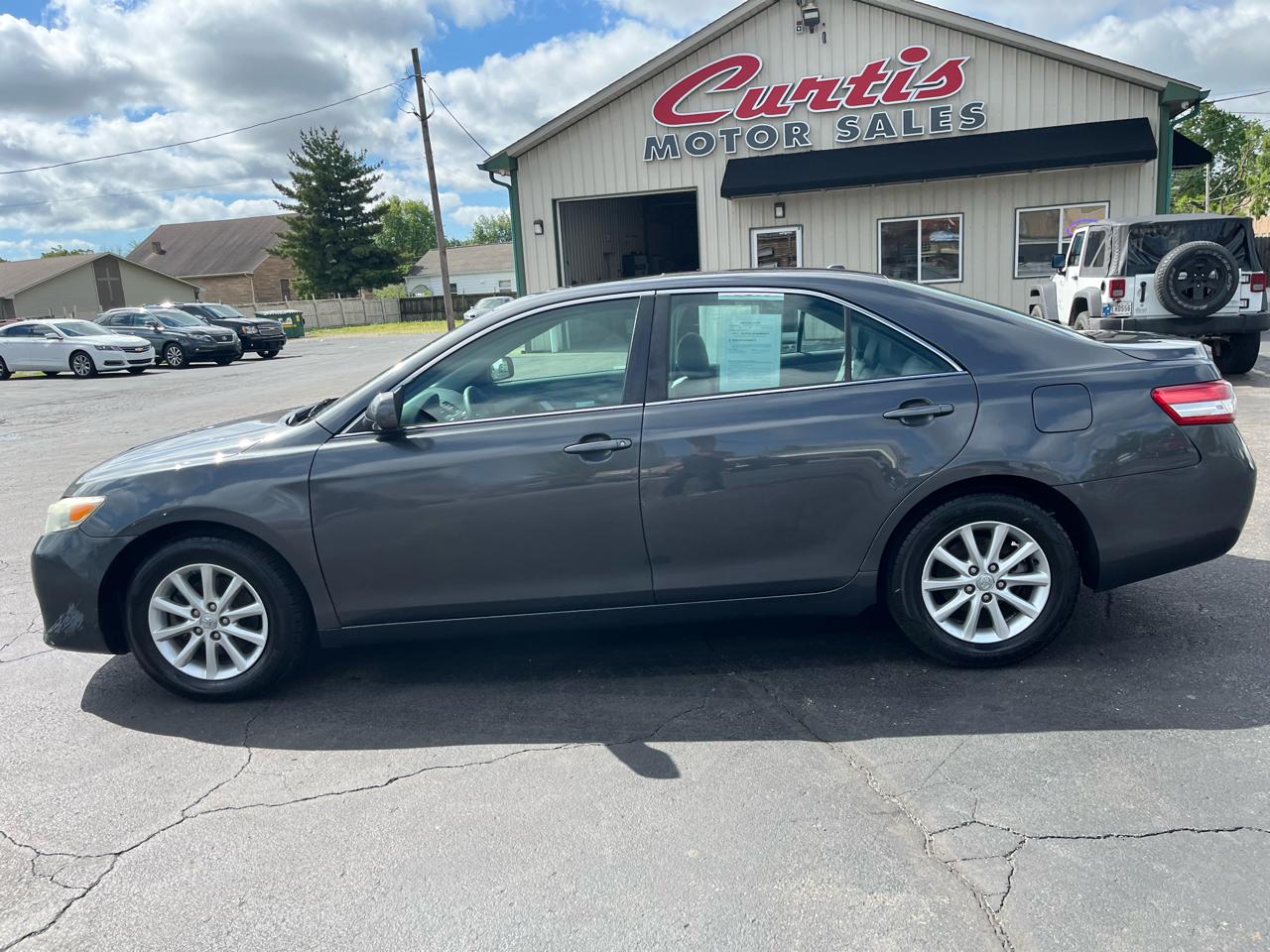 Toyota Camry Base 6-Spd AT 2011